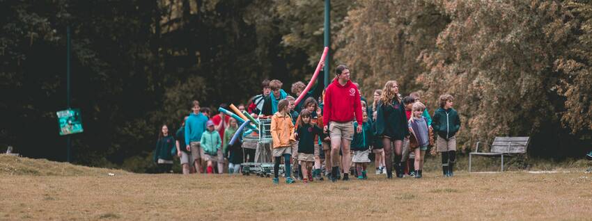 Chirogroep onderweg in het park